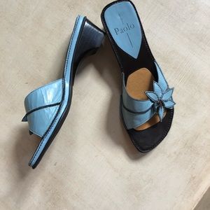 Paola Blue Sandals with Flower Detail